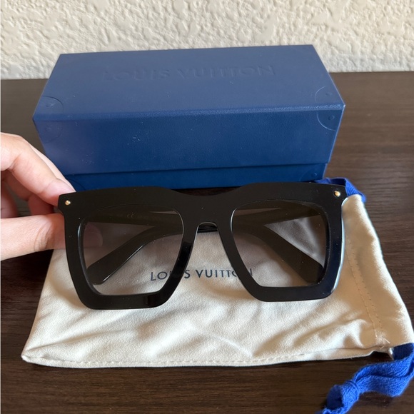 Louis Vuitton Sunglasses - Picture 1 of 4